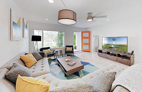 Racquet Club South House | West Nicola Escape Permit# 2719