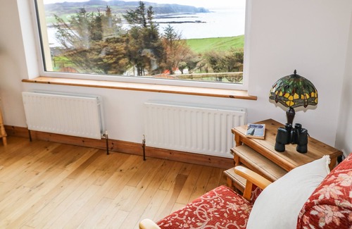 Malin Cottage | WEST TOWN, family friendly in Malin Head, County Donegal