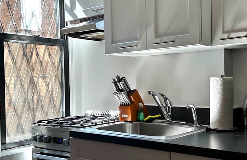 West Village Apartment | West Village Lush Green