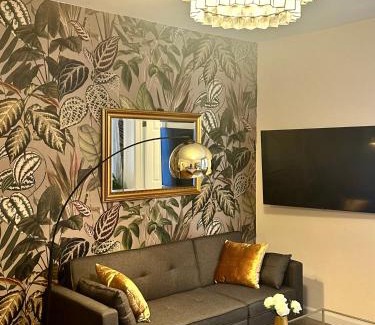 West Village Apartment | West Village Lush Green