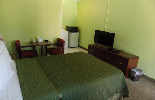 Abbeville Hotel | Westbrook Motel