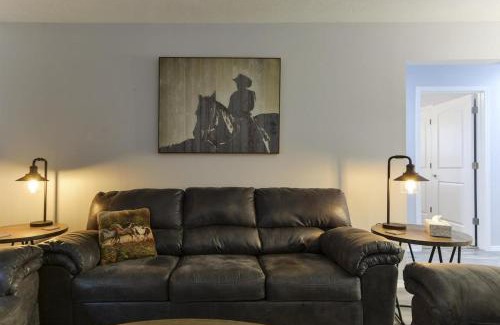 Branson House | Western Comfort