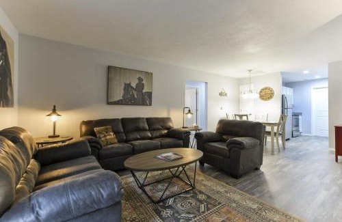 Branson House | Western Comfort