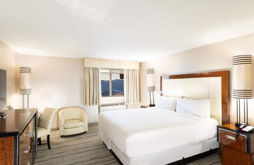 Sparks Hotel | Western Village Inn & Casino by Peppermill Resorts