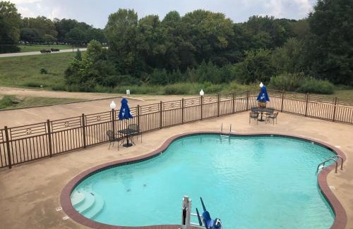 Rusk Hotel | Weston Inn & Suites