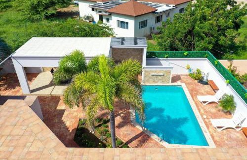 Opal House | Westpunt Holiday Home