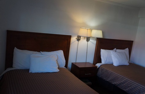 Langley Hotel | Westward Inn & Suites