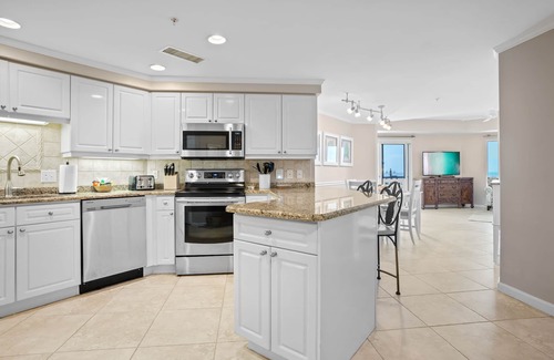 Sandestin Condo | WESTWINDS SANDESTIN BEACH FRONT 2 KING BEDROOMS HUGE BALCONY 7/14-7/17 OPEN