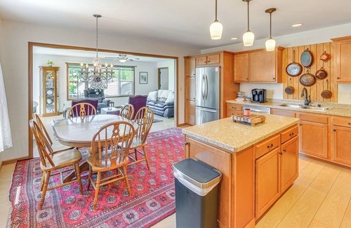 Columbiana Apartment | WFH-Friendly Columbiana Vacation Rental w/Deck!