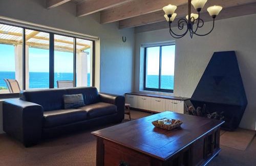 Britannia Bay House | Whale Watch Cottage