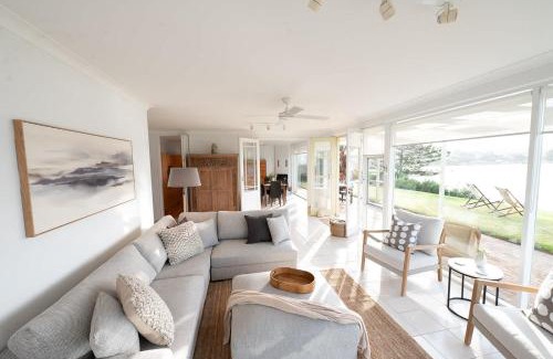 Encounter Bay Villa | Whalers Rest- Ocean Front- Victor Harbor