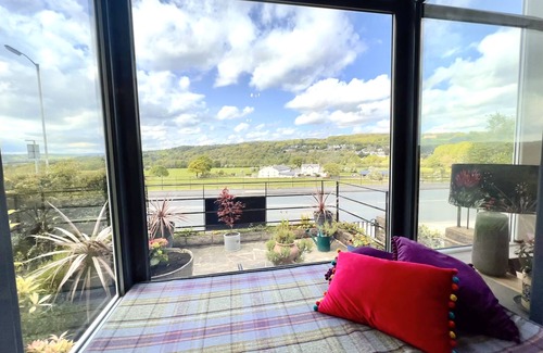 Ilkley House | Wharfe View Cottage Ilkley. Spectacular views. Designer inspired. Cosy.