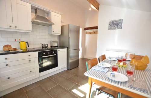 Walpole Cottage | WHEELWRIGHT'S BARN, pet friendly, with open fire in Halesworth