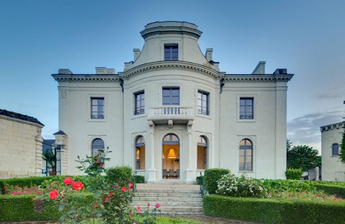 Candes-Saint-Martin House | When heritage, art and well-being meet