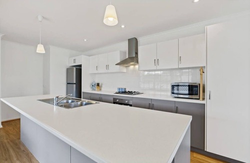 Goolwa South House | Where the River meets the Sea 66 Colman Rd Goolwa-No Linen Included