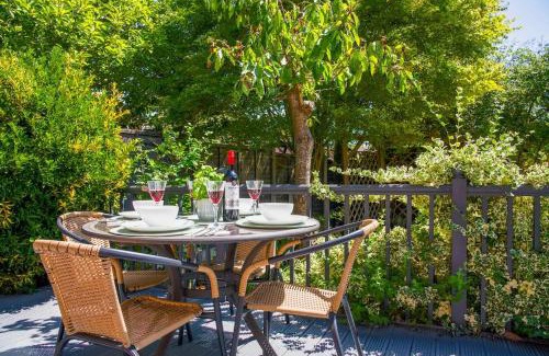 Worcester House | WhiskAwayHomes - Pirie Avenue