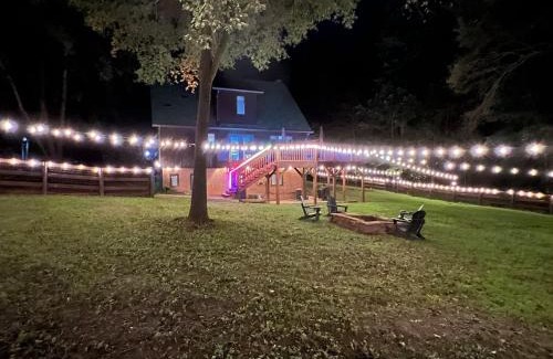 McLeansville House | Whisper Chalet Reunions Groups 20 Plus Guests