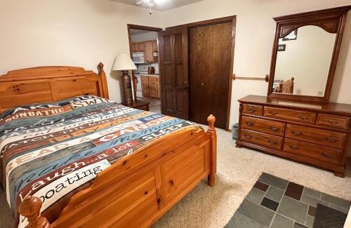 Auburn Cabin | Whispering Pines Auburn