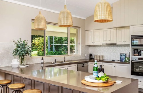 Far Meadow House | Whispering Pines, Berry & Surrounds