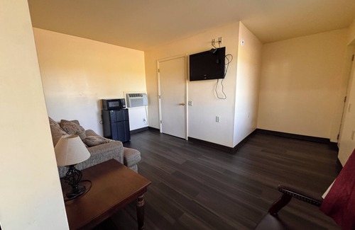 White Stone Hotel | Whispering Pines by Hotel O Whitestone VA