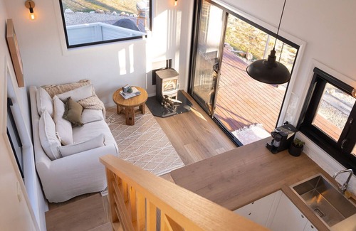 Billywillinga Cabin | Whispering Waters: Tiny house 15mins from bathurst CBD