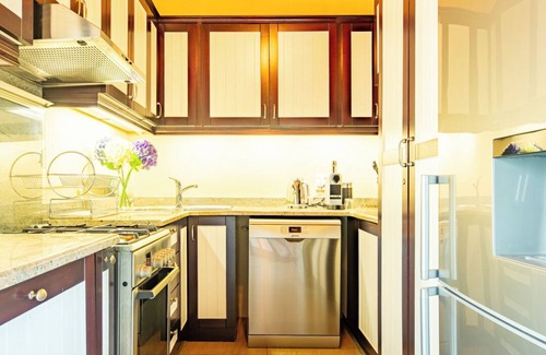 Nottingham Road Apartment | Whispering Waters