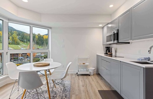 Blackcomb Hotel | Whistler - Le Chamois - Studio #301