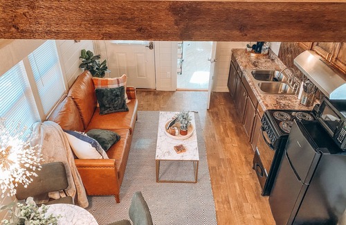 Camden Villa | 😍 Whistling Acres Villa 1, 2 BR Near KY Lake/TN River