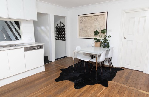 Lake Cathie Cottage | White Beach Cottage - kæledyr velkomne