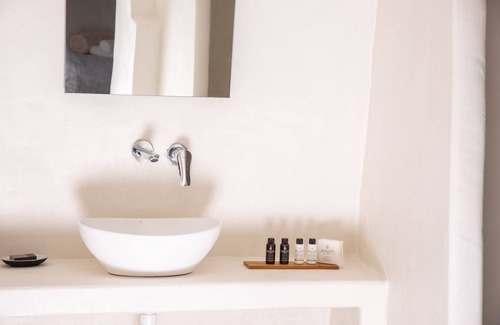 Finikia House | White Cave Villas