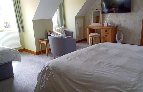 Keal Cotes Bed & Breakfast | White Cottage B&B