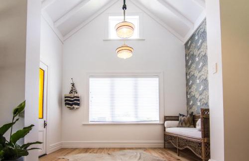 Matakana Villa | White Cottage