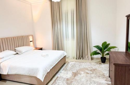 Al Jahra Apartment | White Flower