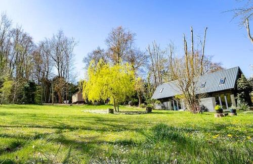 Shoreham Apartment | White Hill Lodge - rustic cabin set in a stunning meadow