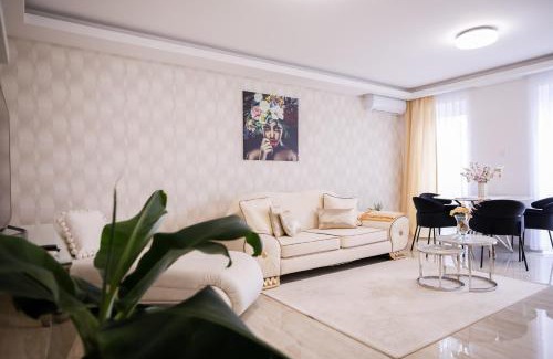 Nyiregyhaza Apartment | White Home Luxury