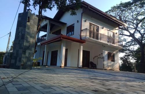 Maspotha House | White House Family Stay