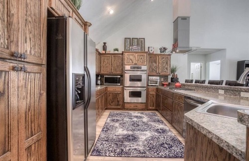 Trinity House | White House Retreat on White Rock Creek home on large acreage on the water