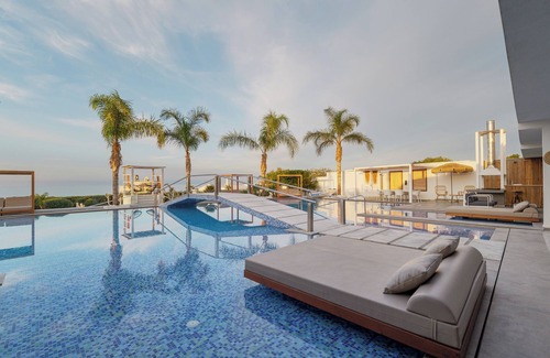 Anissaras Villa | White Luxury Villa