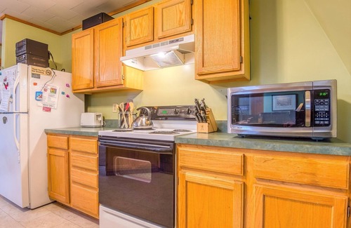 Littleton Apartment | White Mountain Barn GuestHouse w/Views!