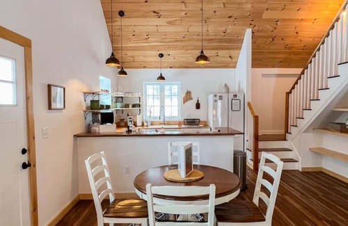 Fryeburg Cabin | White Mountain Dream Cabin | 4 Acres + Hot Tub