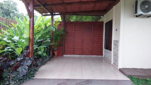 La Fortuna House | White Passiflora - Private Jacuzzi