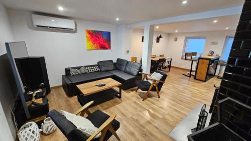 Tuchola House | White