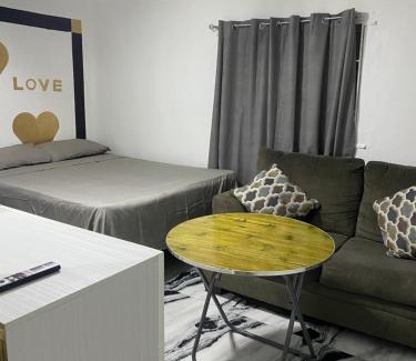 Spanish Town House | White Room Sparks