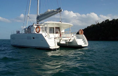 Singapore Boat Rental | White Sails Yacht Sunrise
