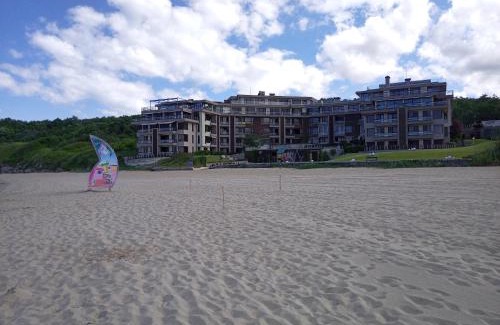 Kazanlak Apartment | White Sand Lily Beach Apartment