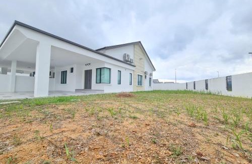 Kulim House | White Sweet Homestay, Kulim Hi-Tech Park Kedah utk MsIIim shj