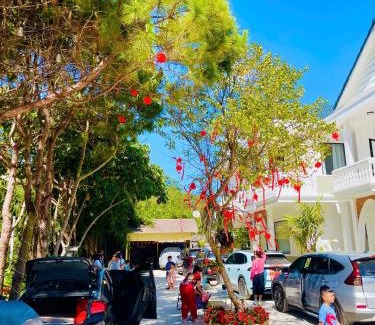 Duc Trong Hotel | White Villa Đà Lạt