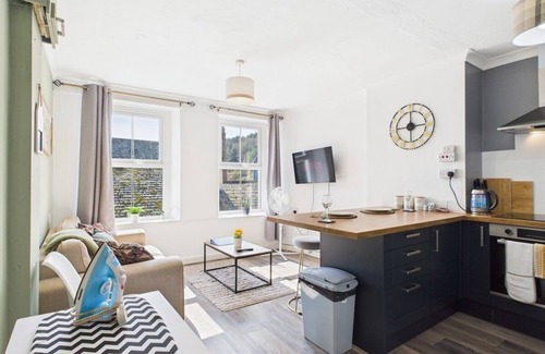 Whitehaven Apartment | Whitehaven Nest | Sleeps 4 | Cosy Escape
