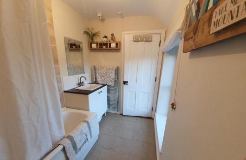 Castlewellan House | Whitehill Cottage