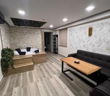 Kentron Hotel | Wiaggio Hotel